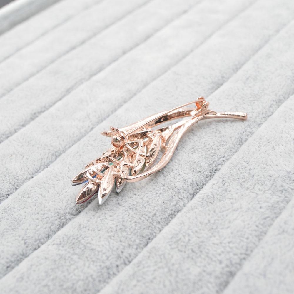 Multi-color Crystal Flower Brooches Pins - Vintage tees for Women